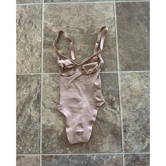 Skims Seamless Sculpt Thong Bodysuit Clay Size XS - Picture 2 of 8